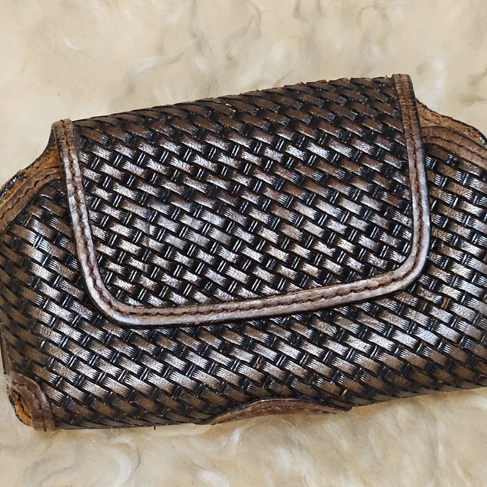 2000s Hand tooled leather cell phone holder belt clip in rich brown tones